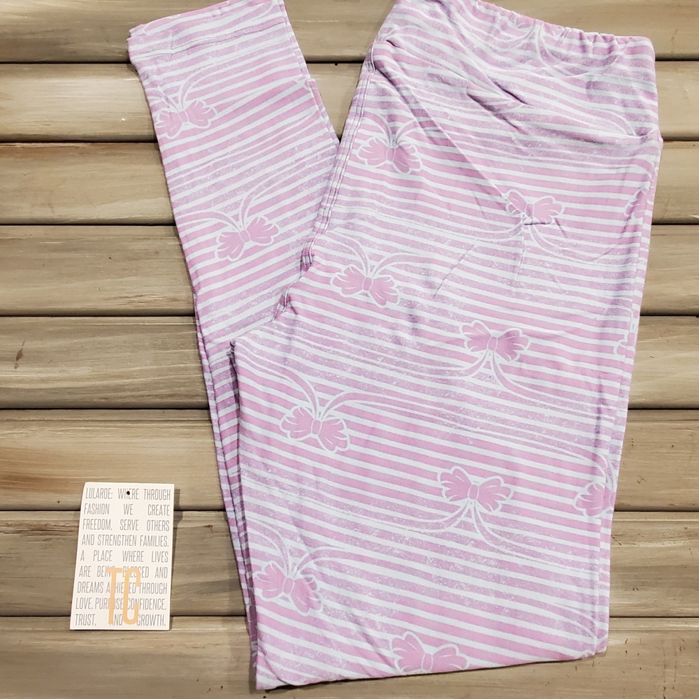 NWOT TC LULAROE Vintage Purple Blue Striped Bow Print Tall and Curvy